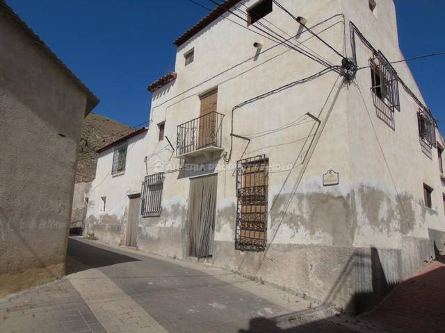 Town house in Oria, Almería