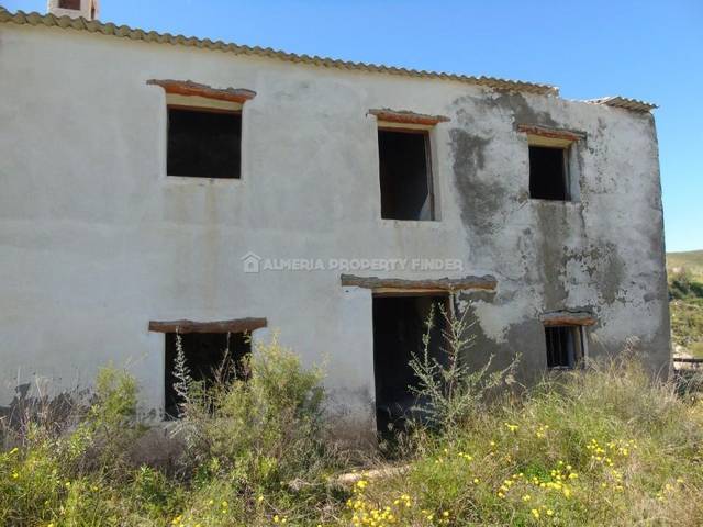 Country house in Cantoria, Almería