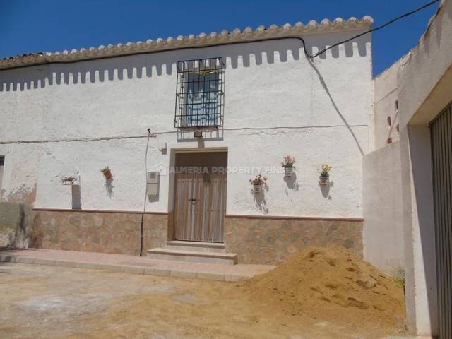Country house in Cantoria, Almería