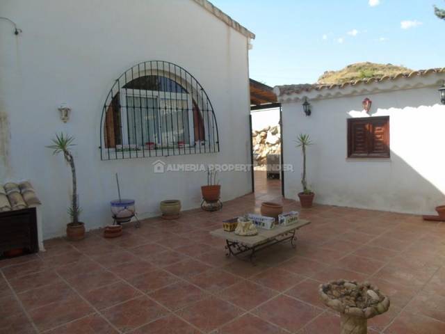 APF-5170: Villa for Sale in Albanchez, Almería