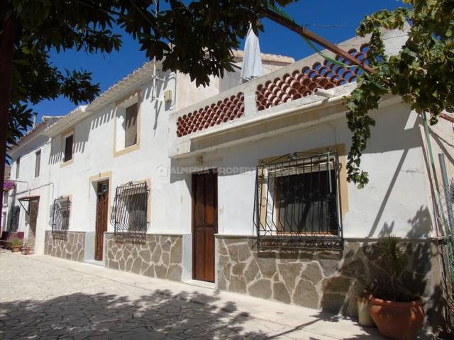 Country house in Arboleas, Almería