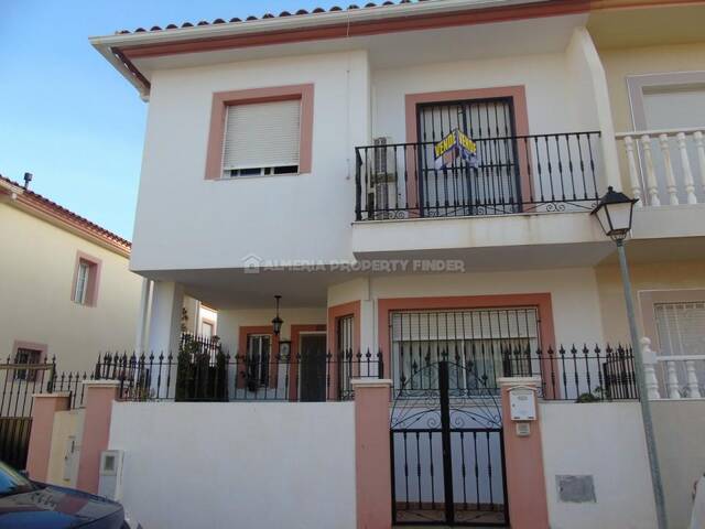 Town house in Albox, Almería