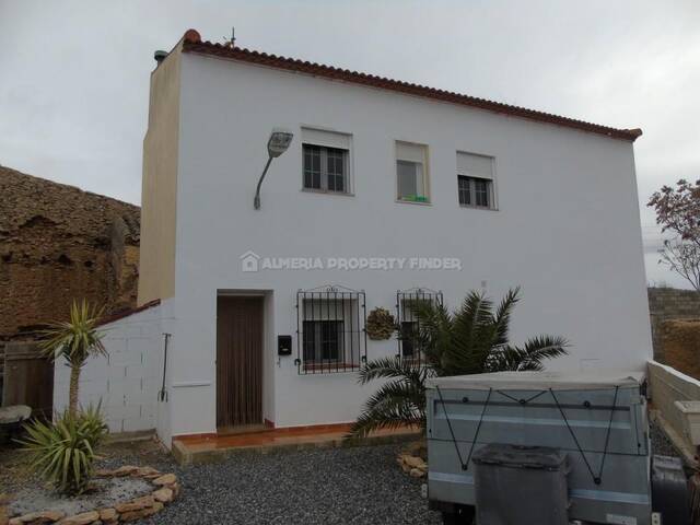 Country house in Oria, Almería