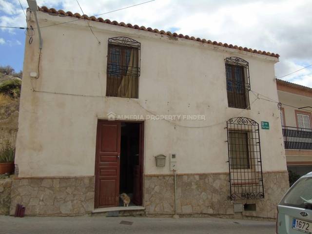 Town house in Zurgena, Almería