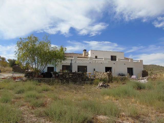 Country house in Oria, Almería