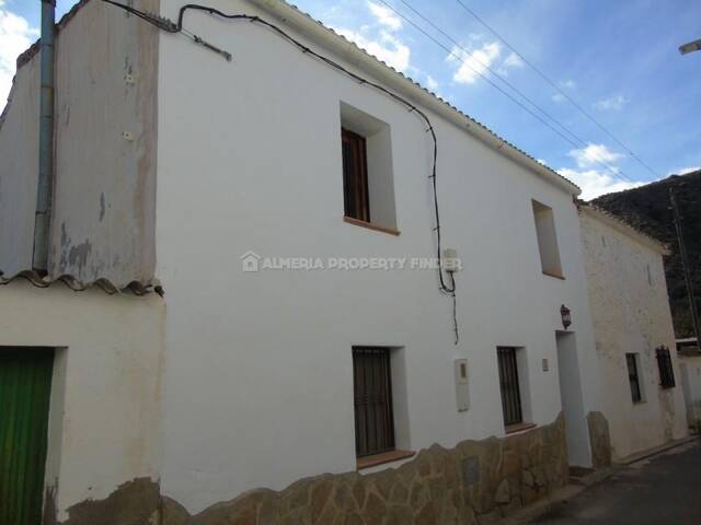 Country house in Arboleas, Almería