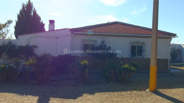 APF-5599: Villa for Sale in Las Labores, Almería