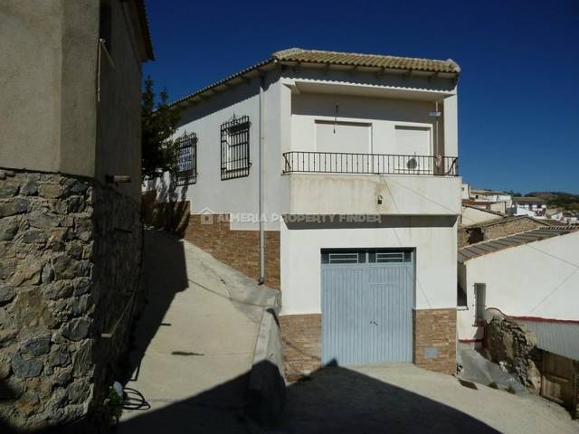 Town house in Lucar, Almería