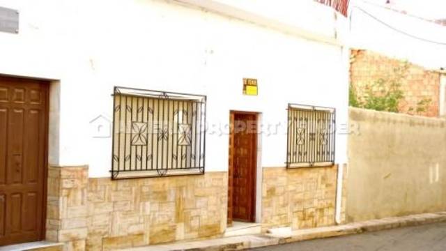 Town house in Cantoria, Almería