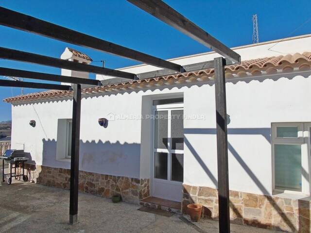 2 Bedroom Country house in Oria