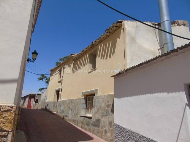 APF-16: Country house for Sale in Albanchez, Almería