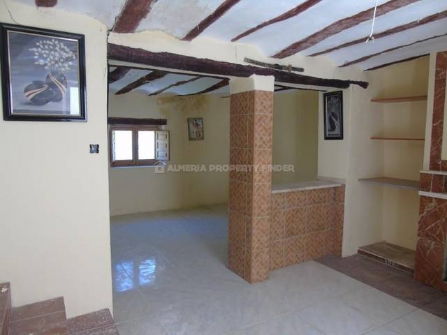 APF-16: Country house for Sale in Albanchez, Almería