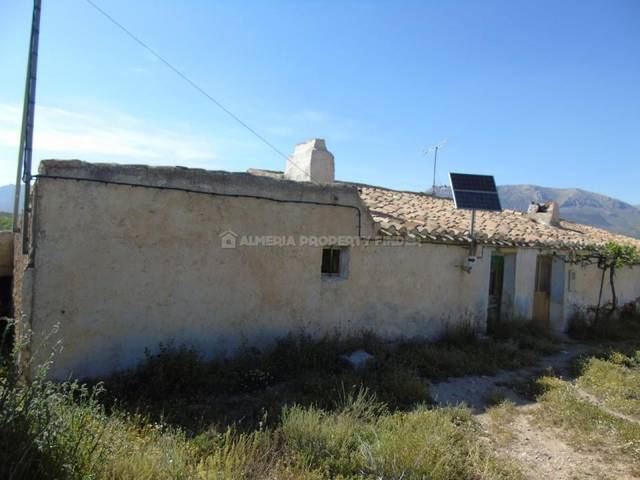 Country house in Chirivel, Almería