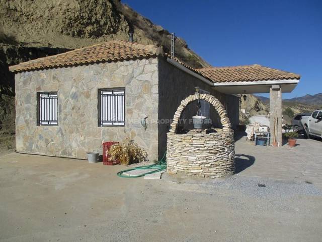 Country house in Fines, Almería