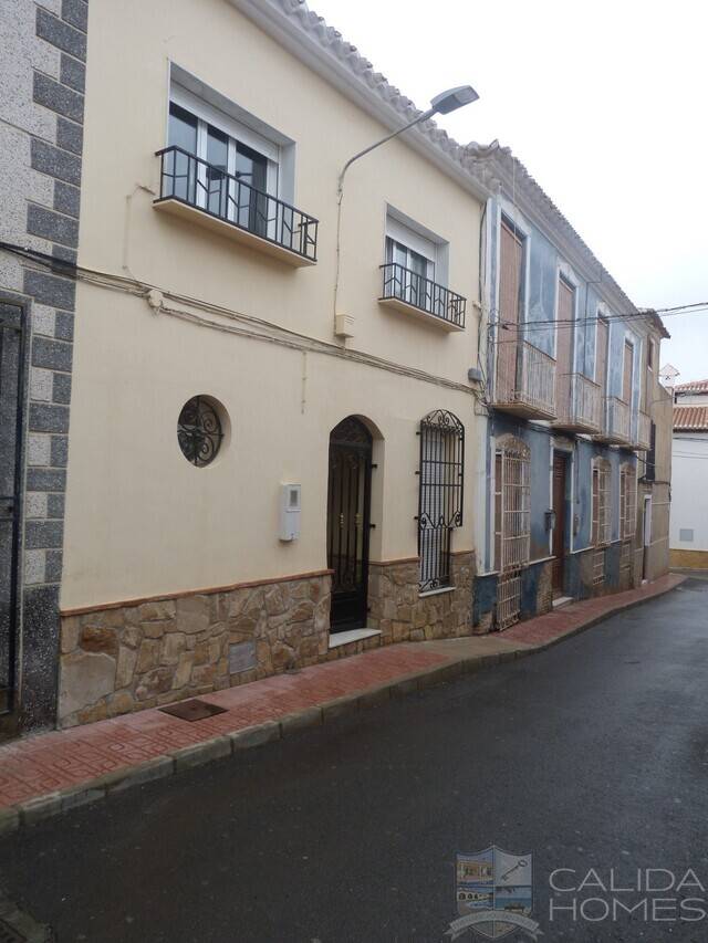 Town house in Albox, Almería