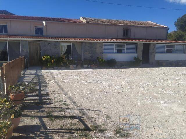 Cortijo Familia: Country house for Sale in Almanzora, Almería