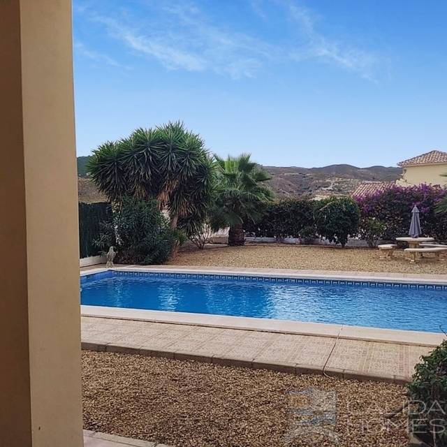 Villa Pearl: Villa for Sale in Arboleas, Almería