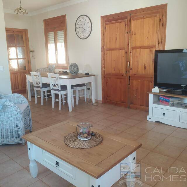 Casa Avalon: Villa for Sale in Arboleas, Almería