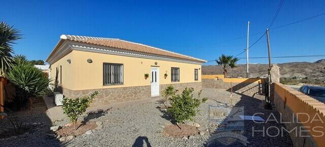 Villa Juan: Villa for Sale in Arboleas, Almería