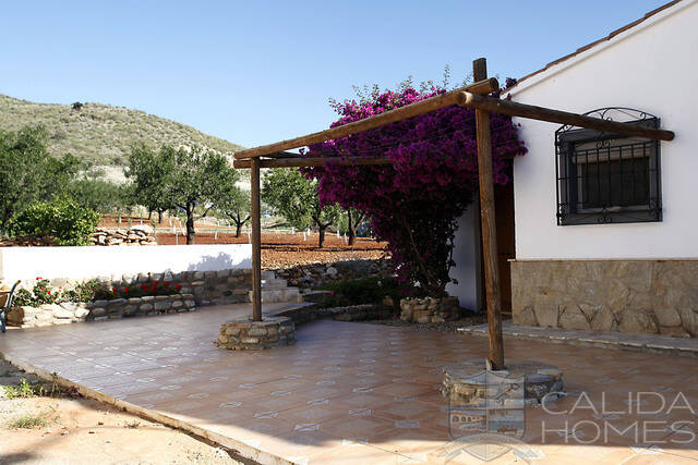 Cortijo Encantador: Town house for Sale in Arboleas, Almería