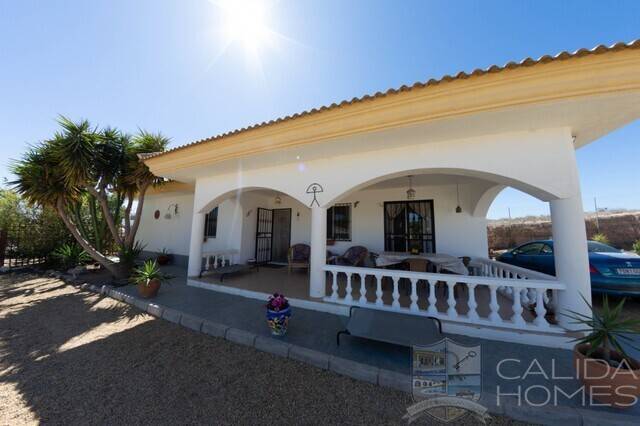 Villas Nueva: Villa for Sale in El Cucador, Almería