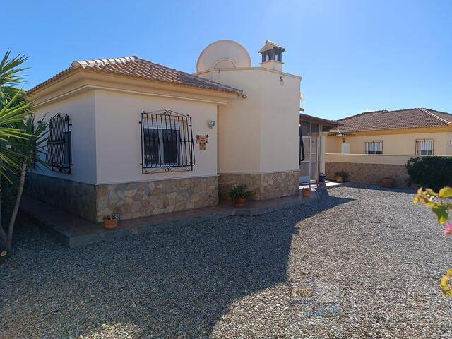 Villa Delphus: Villa for Sale in Arboleas, Almería