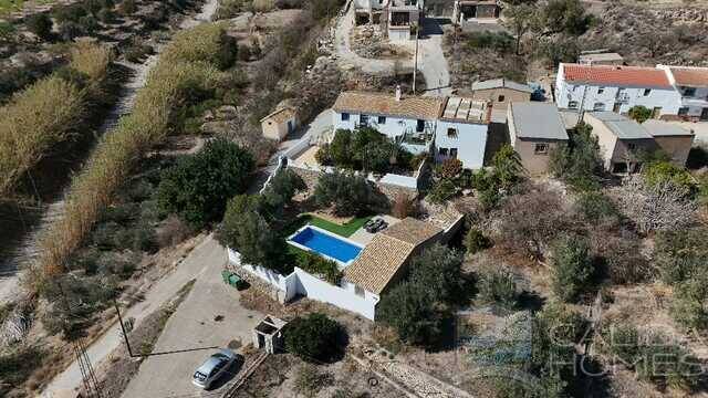 Casa Sunlight: Country house for Sale in Cantoria, Almería