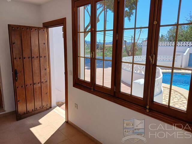 Villa Lemon Tree: Villa for Sale in Arboleas, Almería