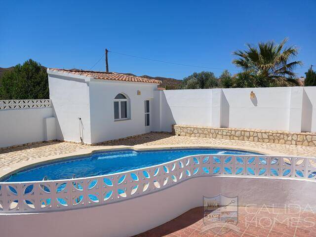 Villa Lemon Tree: Villa for Sale in Arboleas, Almería