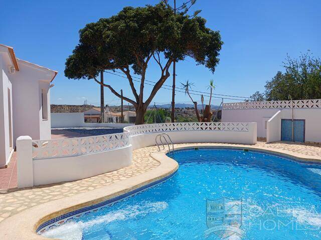 Villa Lemon Tree: Villa for Sale in Arboleas, Almería