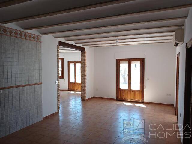 Villa Lemon Tree: Villa for Sale in Arboleas, Almería