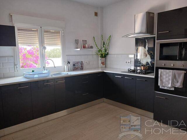 Villa Perfecta: Villa for Sale in Partaloa, Almería