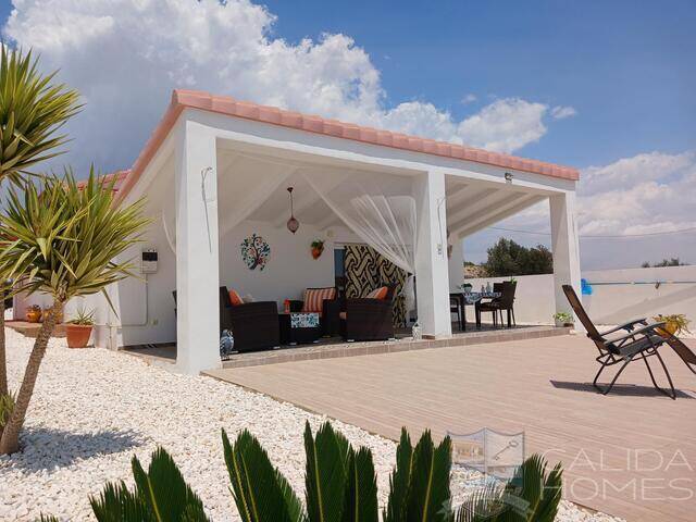 Villa Perfecta: Villa for Sale in Partaloa, Almería