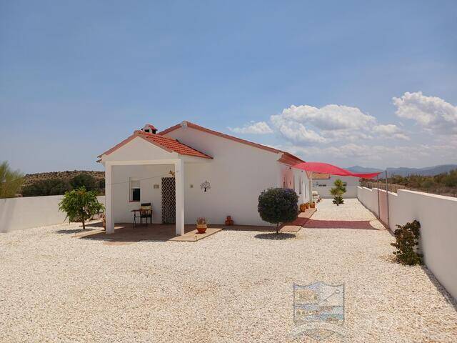 Villa Perfecta: Villa for Sale in Partaloa, Almería