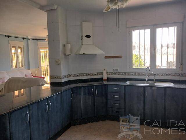 Villa Cerezaa: Villa for Sale in Arboleas, Almería