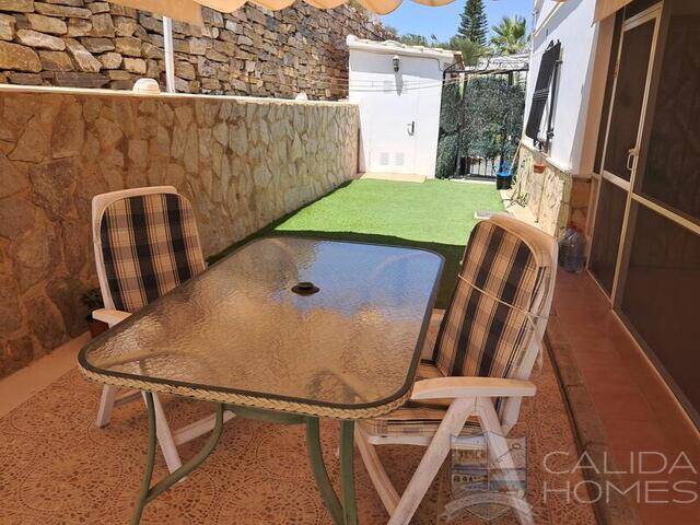 Villa Lily: Villa for Sale in Arboleas, Almería