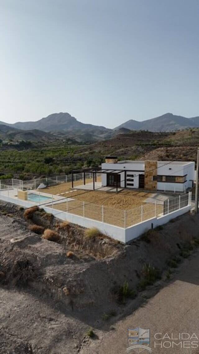 Villa of Dreams: Villa for Sale in Albox, Almería