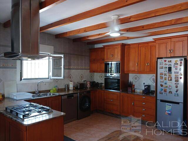 Villa Salsa: Villa for Sale in Arboleas, Almería