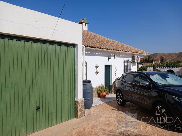 Villa Salsa: Villa for Sale in Arboleas, Almería