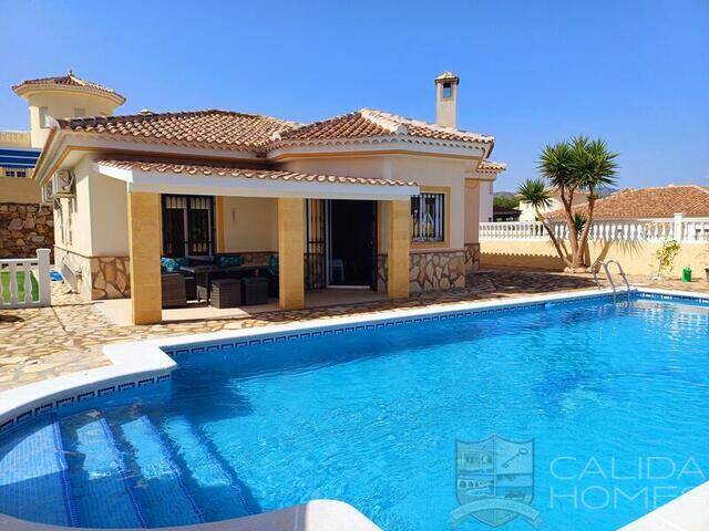 Villa Rumba: Villa for Sale in Arboleas, Almería