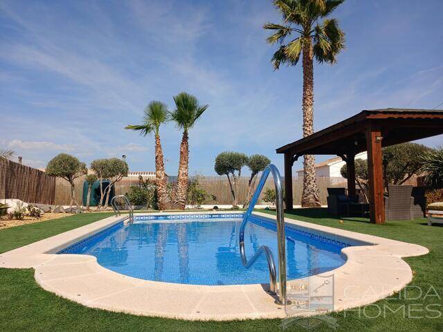 Villa Xanadu: Villa for Sale in Albox, Almería