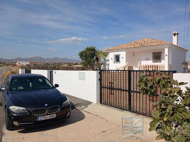 Villa Xanadu: Villa for Sale in Albox, Almería