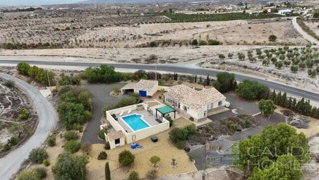 Villa Estrellas: Villa for Sale in Albox, Almería