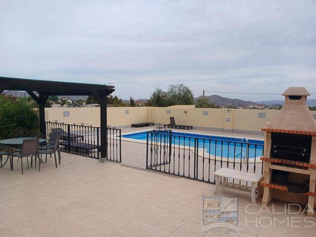 Villa Estrellas: Villa for Sale in Albox, Almería