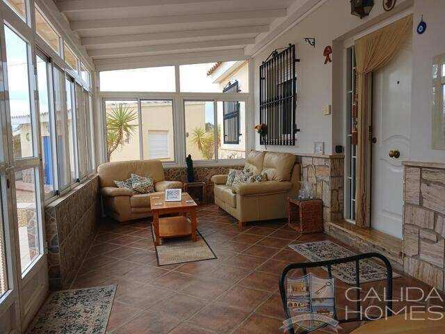 Villa Estrellas: Villa for Sale in Albox, Almería