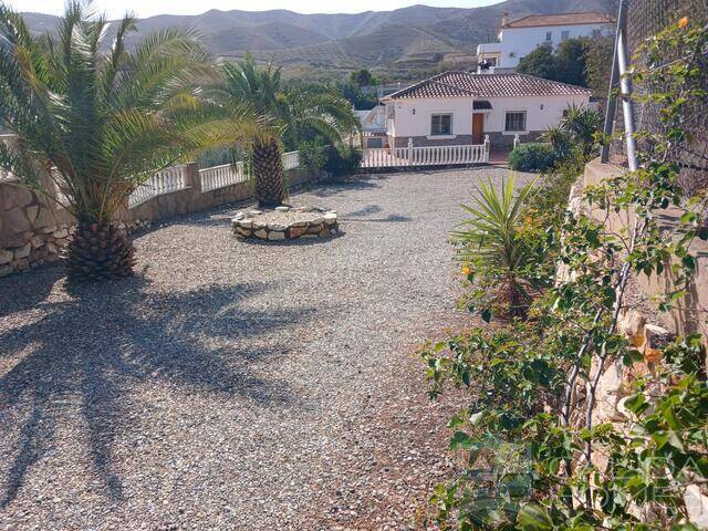 Villa Levante: Villa for Sale in Arboleas, Almería