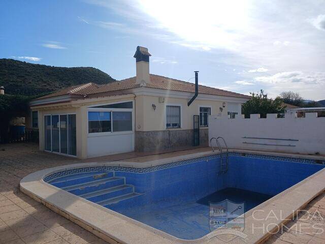 Casa Castilla: Villa for Sale in Arboleas, Almería