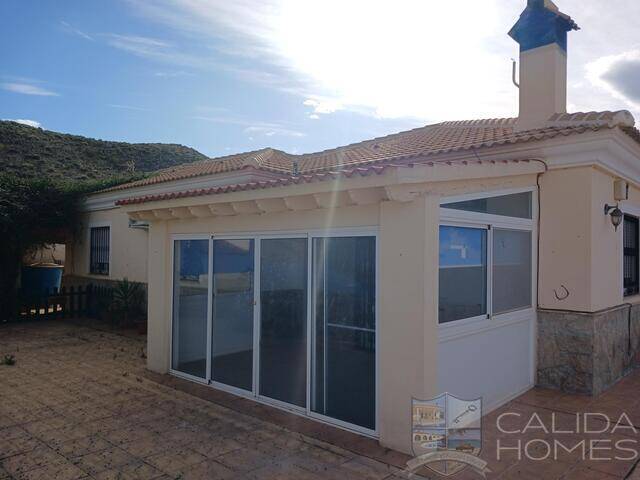 Casa Castilla: Villa for Sale in Arboleas, Almería