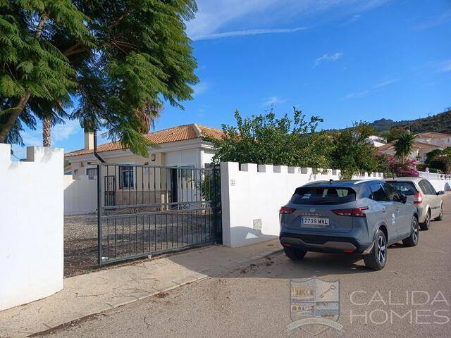 Casa Castilla: Villa for Sale in Arboleas, Almería