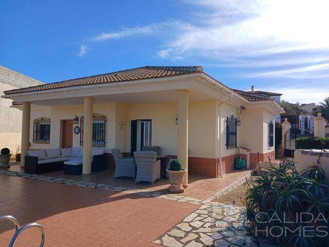 Villa Bella: Villa for Sale in Arboleas, Almería